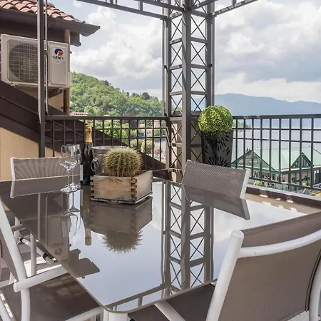 Apartment Maison Vittoria Lago Maggiore Laveno-Mombello